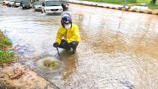 Unclogging Drains to Clear Major Roads Draining Streets by Unclogging Drains [upl. by Nosbig]