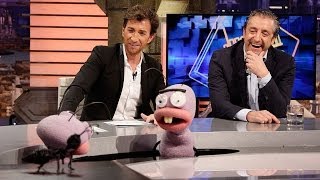 El Hormiguero 30  Josep Pedrerol contesta a las preguntas de Trancas y Barrancas [upl. by Kernan]