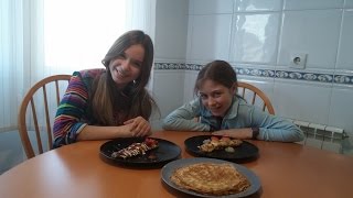 Frixuelos Crepes con mi amiga Claudia de compota de manzana fresas y nata [upl. by Mauri426]