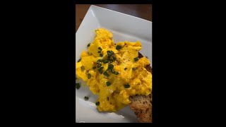 Çırpılmış Yumurta Scramble Egg tarifi çırpılmışyumurta kahvaltıyarifleri scrambleegg [upl. by Fleur379]