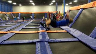 Awesome Trampoline Park Skyzone [upl. by Phippen]