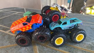 Hot Wheels Monster Trucks Color Shifters UnboxingReview [upl. by Melony351]