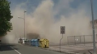 Building collapsing during Italy earthquake caught on camera [upl. by Jacinto]