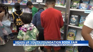 Former Hawaii sportscaster hosts a series of free book fairs for keiki across Oahu [upl. by Els]