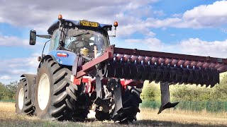 NEW HOLLAND T7 225  FLATLIFT  WORKING HARD [upl. by Amolap830]