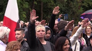 Fascismo duemila in corteo a Predappio Alcuni nostalgici quotOggi appoggiamo Salviniquot [upl. by Babcock]