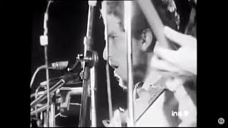 Bob Dylan  Quinn The Eskimo The Mighty Quinn RARE LIVE FOOTAGE  Isle Of Wight 1969 [upl. by Leo]