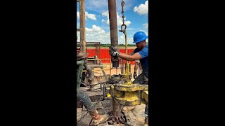 Workover Well Service job part 2 rig wellbeing drilling oil tripping [upl. by Tobie]