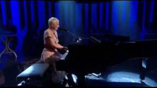 Annie Lennox 12052009  Little Bird Later with Jools Holland HQ [upl. by Werdnaed122]