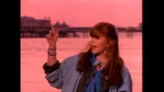 Kirsty MacColl  Hes On The Beach [upl. by Lairea]