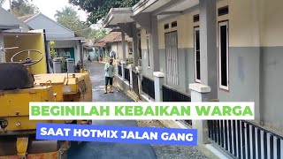 HOTMIX JALAN PELOKSOK DESA II BEGINILAH KEBAIKAN WARGA DESA DALAM MENJAMU PEKERJA [upl. by Acisse]