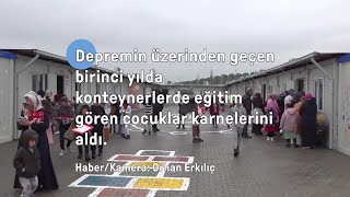 Depremin yıldönümü yaklaşırken konteynerlerde eğitim gören çocuklar karnelerini aldı VOA Türkçe [upl. by Cannon352]