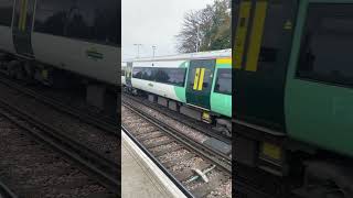 Southern leaving horsham for London Bridge [upl. by Bolger513]