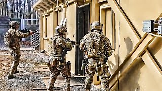 US Army Green Berets 5th SFG • Room Clearing Drills [upl. by Lotte84]