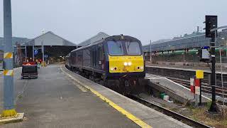 Iarnrod Éireann 201 Class Loco Number 216  DD Set 9003 departing Dublin Connolly [upl. by Adnilym163]