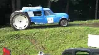 Course dans la boue  Renault 4L R4  Partie 1 [upl. by Zigmund]