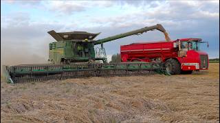 Wheat Harvest in the UK  John Deere X9 in Flat Crop w 45 ft  14m Flex Draper  Waldersey Farms [upl. by Marcelle508]