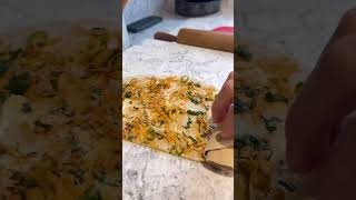 Kachey Aloo ka pratha kessy bana  aloo pratha alooparatha [upl. by Adnuhsal]