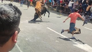 Pamplonada en fiestas de carnaval Penipe [upl. by Cahan]