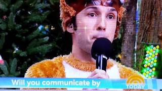 What Does The Fox SayYlvis LIVE PERFORMANCE [upl. by Sharon]