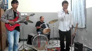 The Edge  Thaha Chaina Cover at Manipal Teaching Hospital [upl. by Abert]