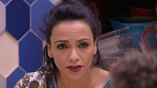 Marinalva xinga Emilly quotTu é a escória da humanidadequot  BBB 17 [upl. by Atila]