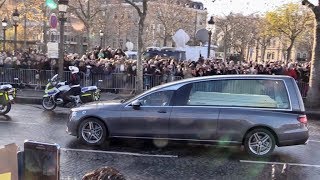 Arrivée du cortège et du cercueil de Johnny Hallyday à ses obsèques sur les Champs Elysées [upl. by Ahsrats]