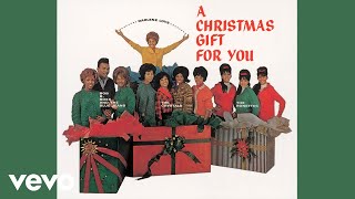 The Ronettes  I Saw Mommy Kissing Santa Claus Official Audio [upl. by Aimet425]