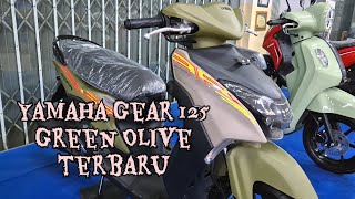 Yamaha GEAR 125 Green Olive 2024 [upl. by Adnilg412]