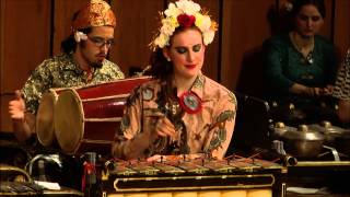 Javanese Gamelan Ensemble  Pelog Barang  Singa Nebah The Pouncing Lion [upl. by Jorry]