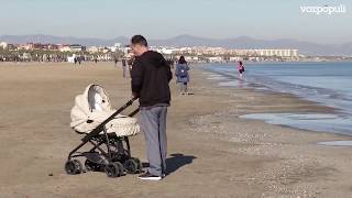 El permiso de paternidad de ocho semanas entra en vigor este lunes [upl. by Ecnahoy]