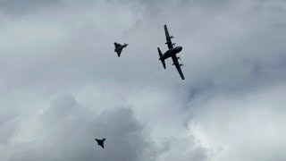 Airpower 2024 Zeltweg Österreichisches Bundesheer Abfangmanöver mit C130 Herkules Eurofighter [upl. by Arleyne]