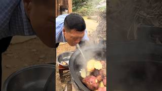 The Disabled man is eating sweet potatoes by boiling it viralvideo youtube short poordisabledman [upl. by Carlo]