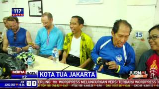 Jokowi Ngopi di Petak Sembilan Usai Bersepeda [upl. by Tak]