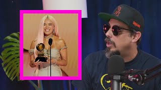 Karol G gana quotMejor album de musica urbanaquot en los Grammys [upl. by Boony416]