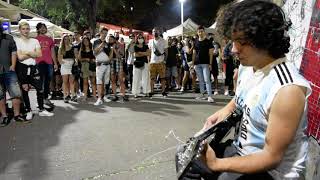 MUJER AMANTE  Rata Blanca  Amazing guitar performance in Buenos Aires streets  Cover [upl. by Notsehc]