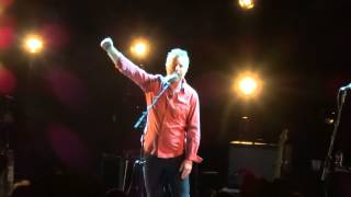 Internationale  Billy Bragg  The Hammersmith Apollo 1 May 2014 [upl. by Blau]