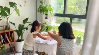 成都普通家庭日常，我家小学生开学了，包书皮的还是20年前那一批 [upl. by Hedaza]