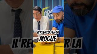 Quanto già moglie vuole un regalo videodivertenti barzellette coppia [upl. by Choo]