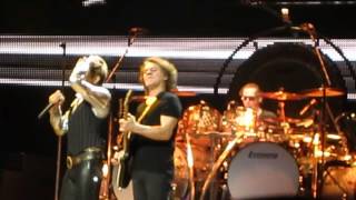 VAN HALEN Complete Concert  MULTICAM Part 2 of 3  Pittsburgh 33012 HIGH QUALITY [upl. by Etnuad872]