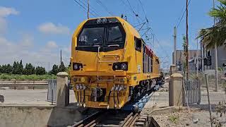 MANIOBRA Y CAMBIO DE ANCHO DE VÍA EN STADLER VALENCIA  NUEVA LOCOMOTORA stadler valencia dji dm [upl. by Boris183]