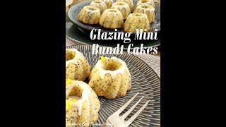 HOW TO GLAZE MINI BUNDT CAKES  Icing Methods For Mini Cakes shorts [upl. by Leasim]