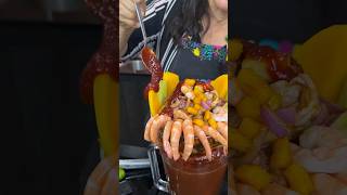 Michelada especial con mariscos [upl. by Akemihs]