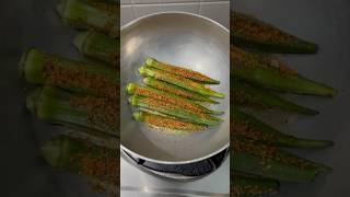 ಬೆಂಡೆಕಾಯಿ ಫ್ರೈ😋Roasted masala bhindi fryquickrecipe sidedish bhindifry shorts food recipe [upl. by Nagoh]