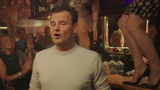 Wilfred Genee  Zomaar Een Avond In De Kroeg Officiele Video [upl. by Hanavas]