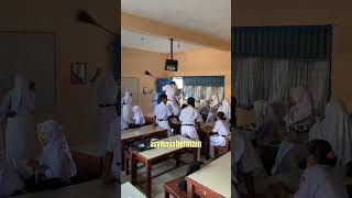 Jam kosong di kelas adalah waktu yang paling bebas jamkos sekolah pakguru [upl. by Ladnor]