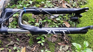 ¿Cómo mejorar el funcionamiento de una horquilla barata  SR Suntour XCT V3 [upl. by Komara]