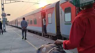 22412 AC Arunachal Express Arrival at NJP  Anand vihar to Naharlagun AC Superfast express [upl. by Hutchins]