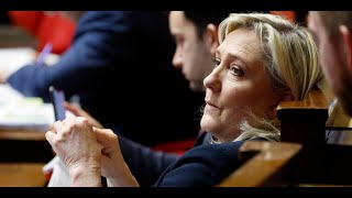 Le RN le grand absent des débats sur les retraites  le quotNiniquot risqué de Marine Le Pen [upl. by Ellirehs678]