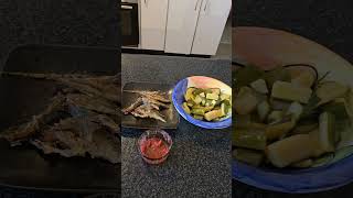 Fish flakes shrimp pastezuccini veges 31024 newzealand viralvideo trendingshort shortvideo [upl. by Frear]